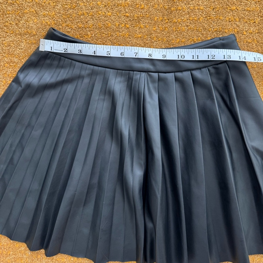 Zara Black Faux Leather Mid Rise A-Line Skirt US S - Picture 5 of 8